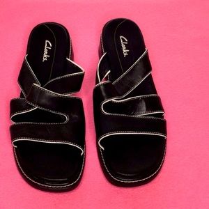 Clark’s leather slip on sandals shoes 8 1/2 m